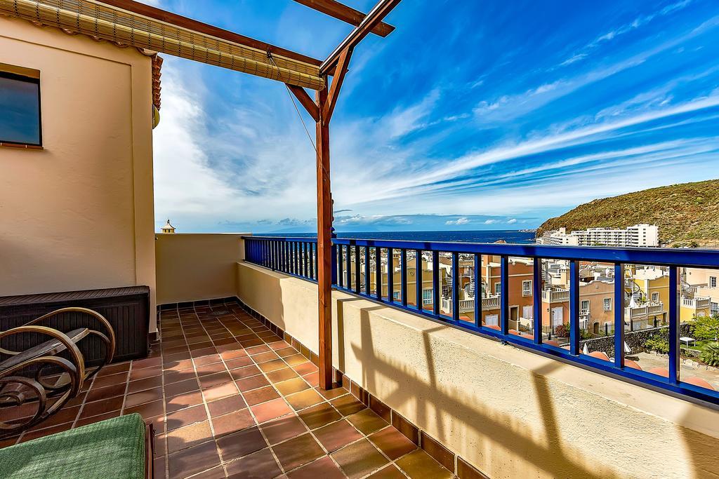 Beautiful House In Club De Mar Apartment Palm-mar Exterior photo
